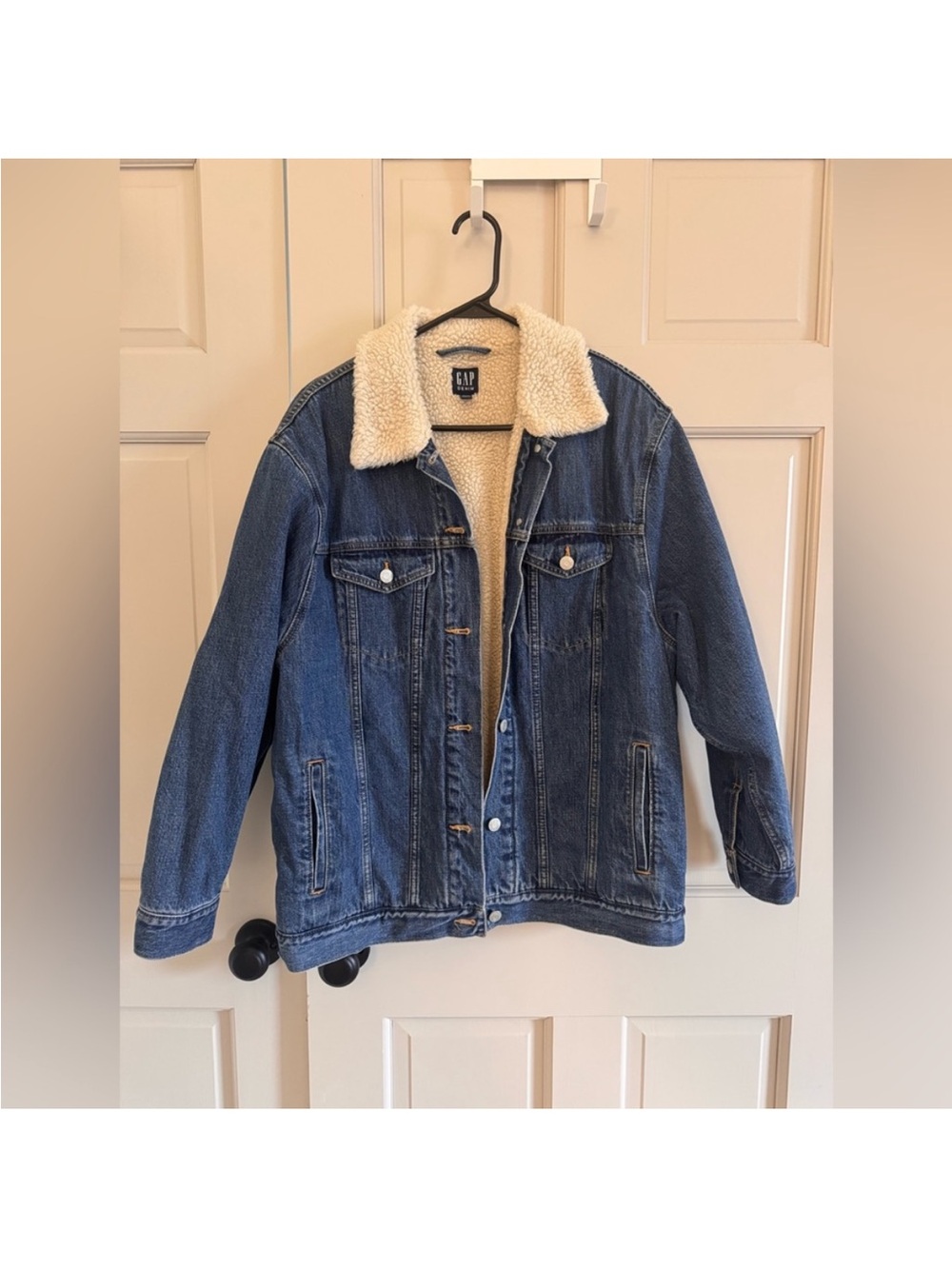 GAP Oversized Sherpa-Lined Denim Jacket